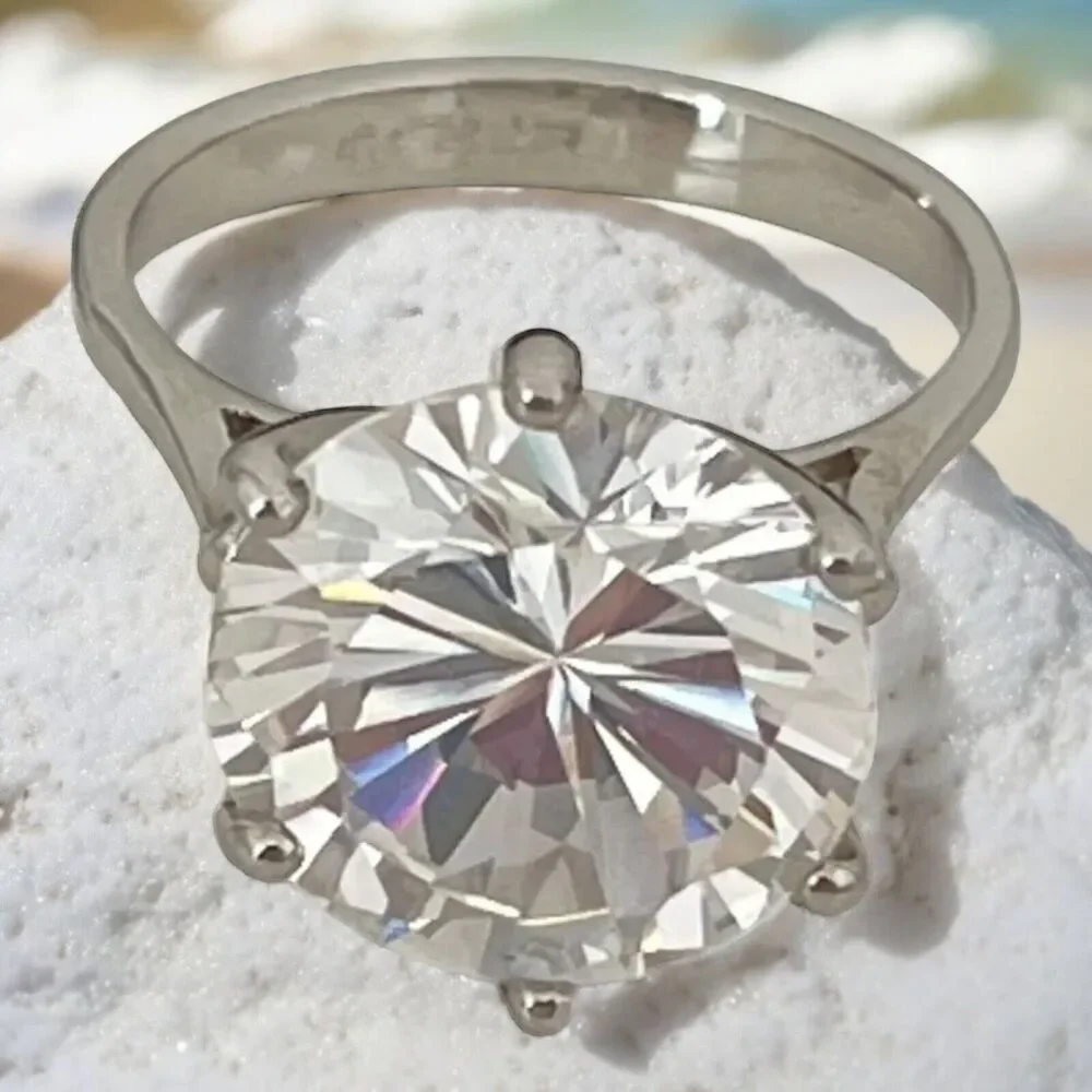 Vintage 1970s Ring Size 6 Uncas CZ Solitaire Round Cut White Gold Plated - 14S